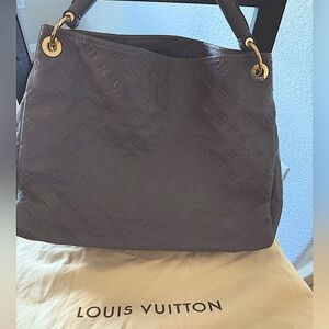 Louis Vuitton Artsy MM Bag